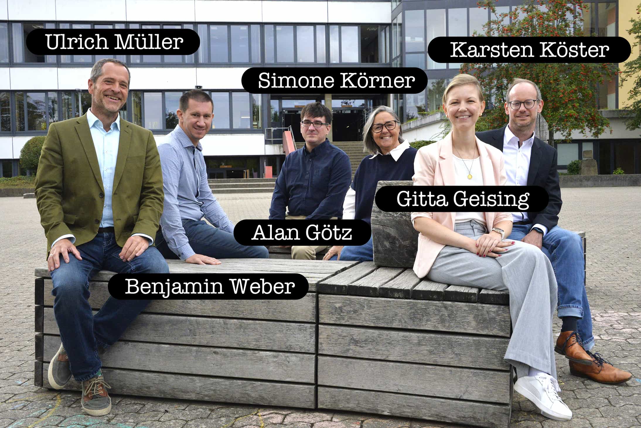 Schulleiter Ulrich Müller und seine
						    Stellvertreterin
						    Simone Körner sowie alle
						    ALs am HGE mit Namen